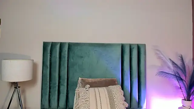 NoraDasilva online show from January 10, 12:56 am