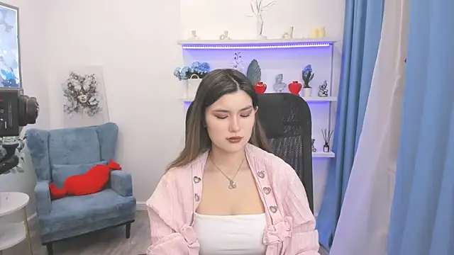 AnneTLi online show from February 7, 3:21 am