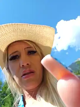 Sexy Sparkling  online show from June 19, 12:31 pm