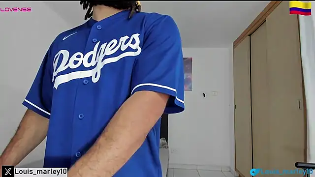 Louis marley   online show from December 1, 9:31 pm