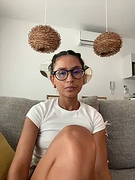 AnaRoxane  online show from July 3, 9:32 pm