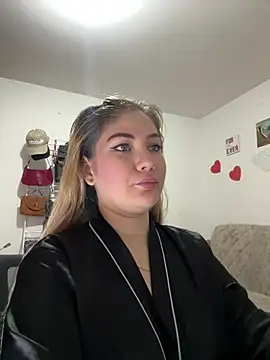 Snapshot of Celestedubois chatting on July 2, 10:49 pm Celestedubois online show from July 2, 10:49 pm