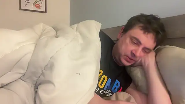 freddy0222222 online show from April 4, 5:49 am