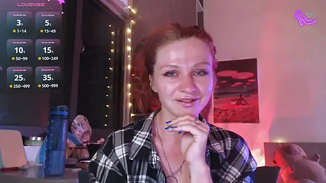 Cassie Wild online show from April 27, 2:59 pm