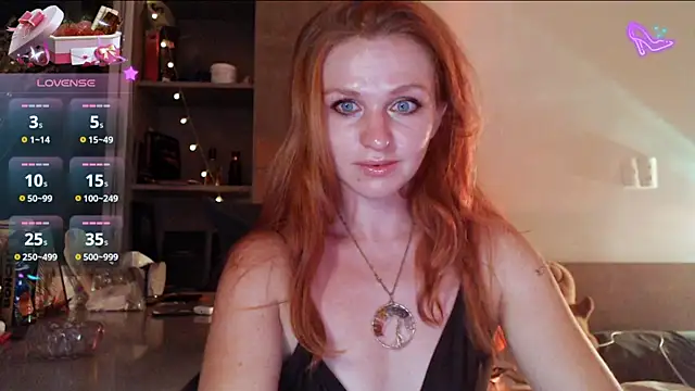 Snapshot of Cassie_Wild chatting on June 21, 12:41 pm Cassie Wild online show from June 21, 12:41 pm