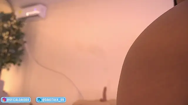 Dakota Lee online show from March 24, 11:54 pm