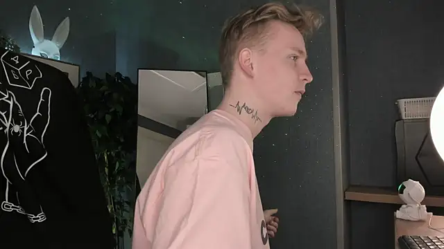 AlexxSweet online show from April 12, 6:51 am