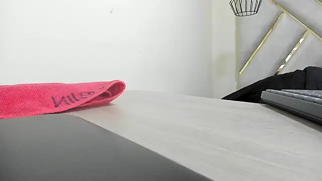 Snapshot of nalalye_cruzz_ chatting on March 8, 3:17 am nalalye cruzz online show from March 8, 3:17 am