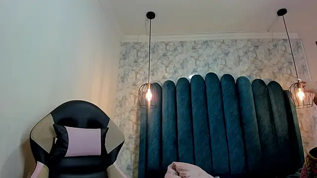 Snapshot of nalalye_cruzz_ chatting on September 25, 4:05 am nalalye cruzz online show from September 25, 4:05 am