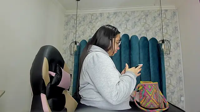 Snapshot of nalalye_cruzz_ chatting on October 16, 2:56 am nalalye cruzz online show from October 16, 2:56 am