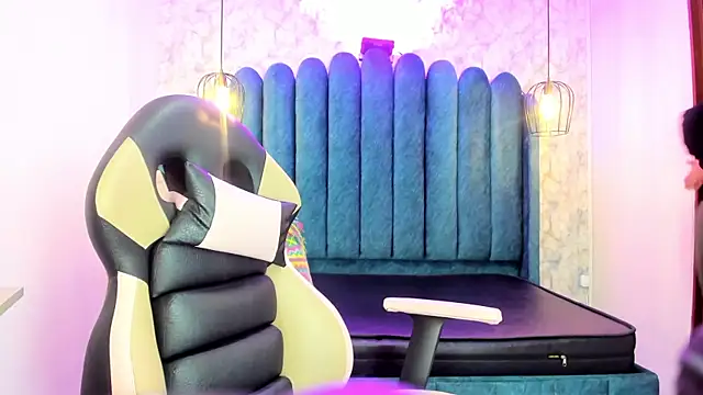 Snapshot of nalalye_cruzz_ chatting on October 26, 2:50 am nalalye cruzz online show from October 26, 2:50 am