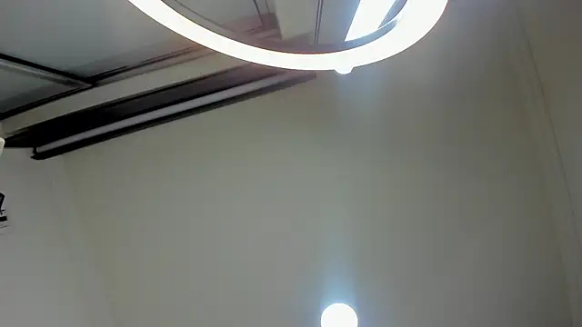 Snapshot of nalalye_cruzz_ chatting on November 15, 5:05 am nalalye cruzz online show from November 15, 5:05 am