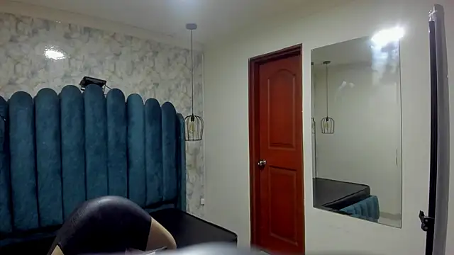 Snapshot of nalalye_cruzz_ chatting on November 22, 3:38 am nalalye cruzz online show from November 22, 3:38 am