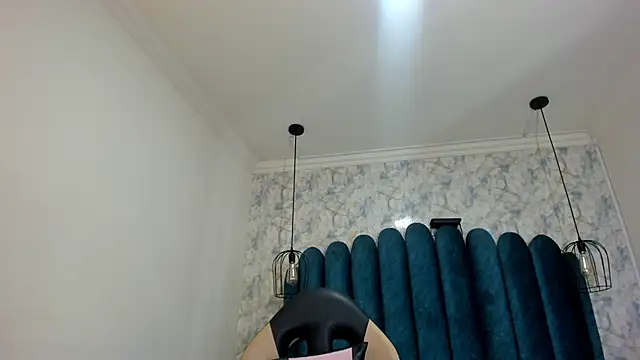 Snapshot of nalalye_cruzz_ chatting on February 7, 2:48 am nalalye cruzz online show from February 7, 2:48 am