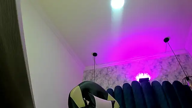 Snapshot of nalalye_cruzz_ chatting on February 26, 3:49 am nalalye cruzz online show from February 26, 3:49 am