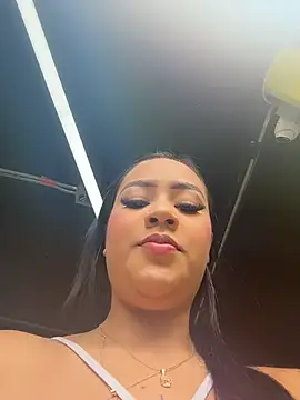 Luisa Fernandaa online show from February 24, 6:39 pm