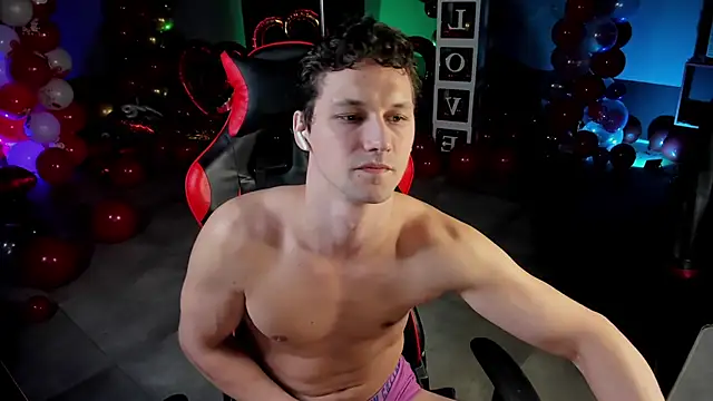 dirty-boss online show from February 25, 6:39 pm