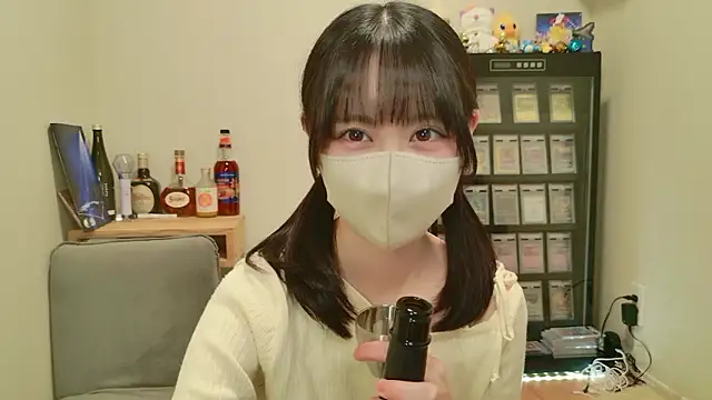 Snapshot of HIKARI_x0 chatting on April 24, 2:30 pm HIKARI x0 online show from April 24, 2:30 pm
