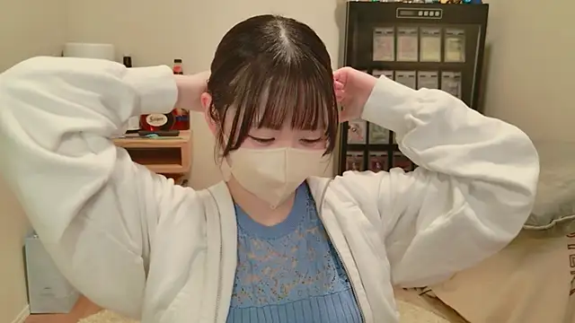 Snapshot of HIKARI_x0 chatting on May 29, 2:26 pm HIKARI x0 online show from May 29, 2:26 pm