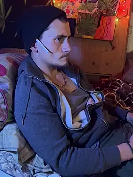 Snapshot of bugboy chatting on February 8, 4:27 am bugboy online show from February 8, 4:27 am