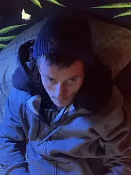 Snapshot of bugboy chatting on February 15, 4:58 pm bugboy online show from February 15, 4:58 pm