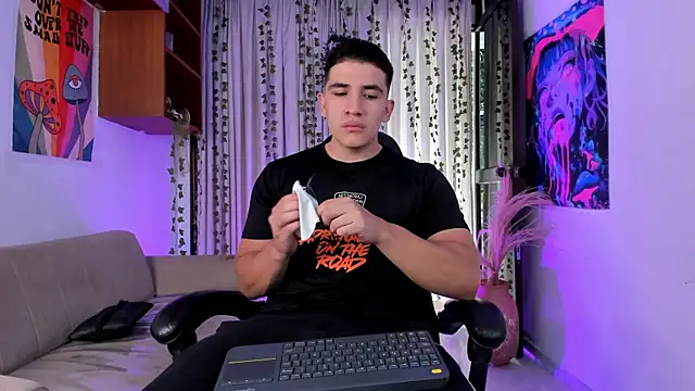 Snapshot of JeffDaltton chatting on January 12, 7:41 pm JeffDaltton online show from January 12, 7:41 pm