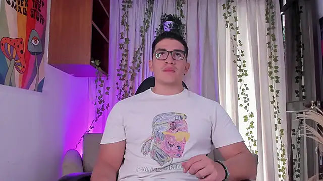 Snapshot of JeffDaltton chatting on February 7, 8:12 pm JeffDaltton online show from February 7, 8:12 pm