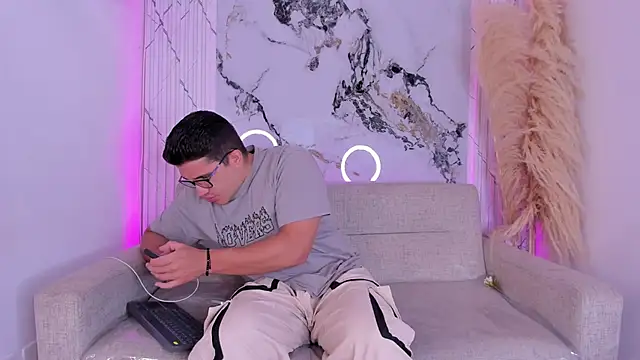 Snapshot of JeffDaltton chatting on March 2, 12:45 pm JeffDaltton online show from March 2, 12:45 pm