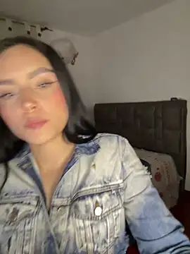 salome polaniiee online show from April 11, 5:12 am