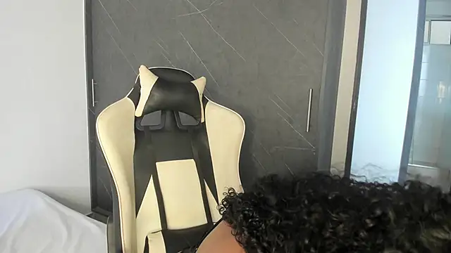 chloe ebony  online show from June 7, 5:16 pm