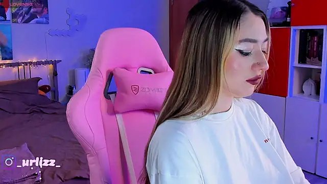 Fiona-Love online show from December 8, 8:04 pm