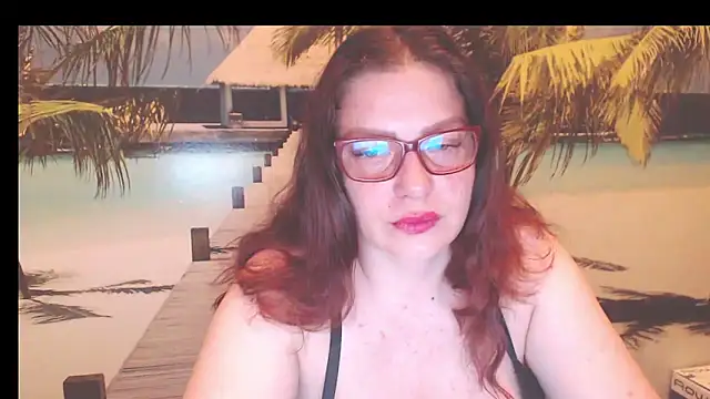 Queen  Natasha online show from June 5, 10:04 pm