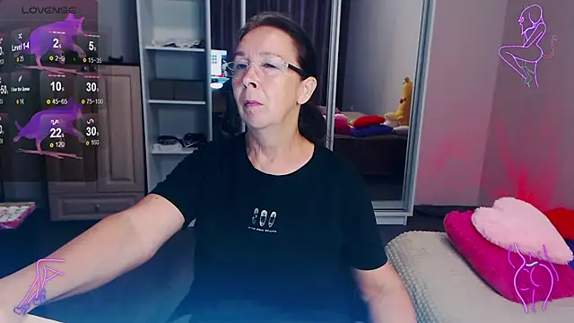 Snapshot of Celine_Faer1 chatting on June 22, 6:49 pm Celine Faer1 online show from June 22, 6:49 pm