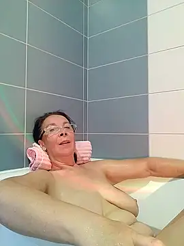 Snapshot of Celine_Faer1 chatting on July 7, 6:47 am Celine Faer1 online show from July 7, 6:47 am