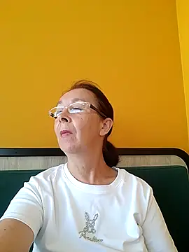 Snapshot of Celine_Faer1 chatting on July 8, 8:52 am Celine Faer1 online show from July 8, 8:52 am