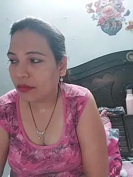 Snapshot of Poojabhabi101 chatting on May 23, 5:34 am Poojabhabi101 online show from May 23, 5:34 am