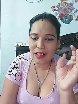 Snapshot of Poojabhabi101 chatting on May 26, 5:58 am Poojabhabi101 online show from May 26, 5:58 am