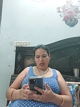 Snapshot of Poojabhabi101 chatting on June 1, 5:53 am Poojabhabi101 online show from June 1, 5:53 am