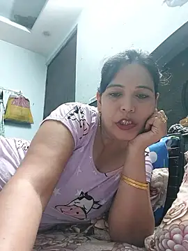 Snapshot of Poojabhabi101 chatting on June 4, 6:08 am Poojabhabi101 online show from June 4, 6:08 am