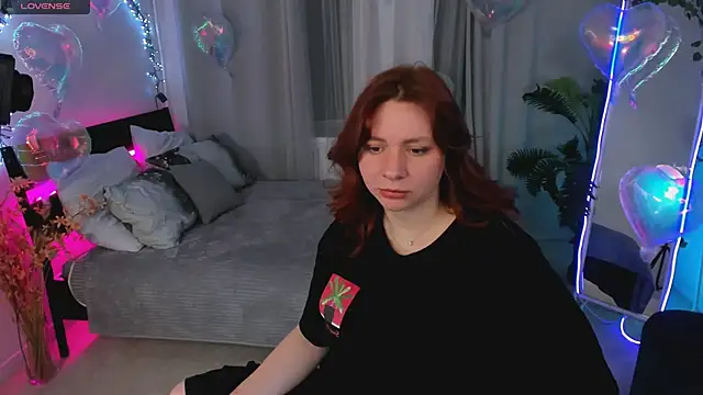 Snapshot of melissa_adamss chatting on February 9, 2:10 pm melissa adamss online show from February 9, 2:10 pm