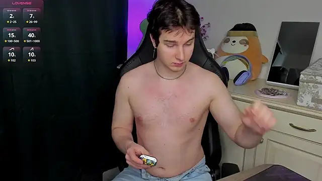 Vincent Strong online show from February 14, 8:44 am