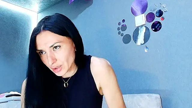 Snapshot of Siaconna chatting on June 16, 8:06 am Siaconna online show from June 16, 8:06 am
