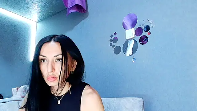 Snapshot of Siaconna chatting on June 17, 9:12 am Siaconna online show from June 17, 9:12 am