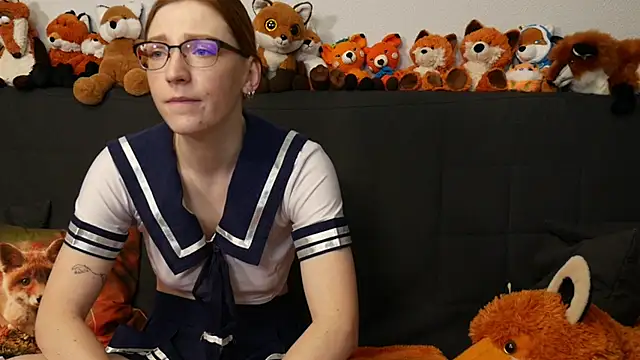 FinaFoxy online show from August 6, 9:33 am