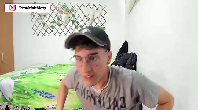 Snapshot of Jackson_Careyy chatting on January 8, 7:13 pm Jackson Careyy online show from January 8, 7:13 pm