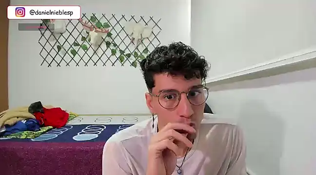 Snapshot of Jackson_Careyy chatting on February 26, 6:21 pm Jackson Careyy online show from February 26, 6:21 pm