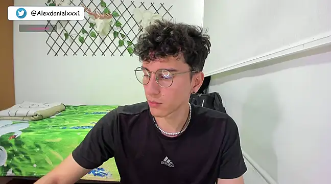 Snapshot of Jackson_Careyy chatting on March 13, 8:43 pm Jackson Careyy online show from March 13, 8:43 pm