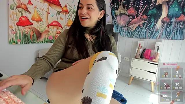 LovelyAzucena online show from November 28, 2:53 pm