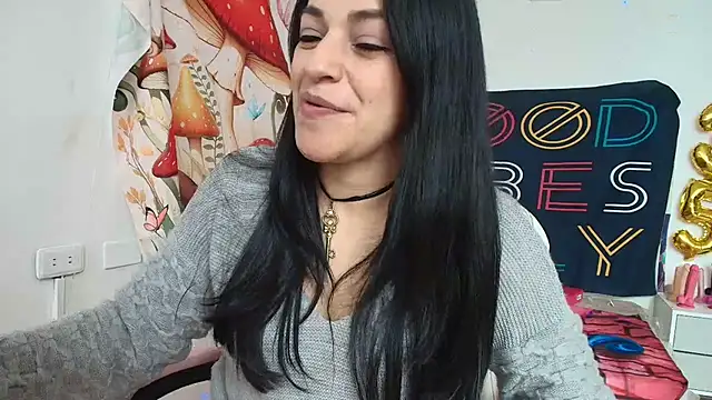 LovelyAzucena online show from May 25, 3:07 pm
