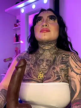 Snapshot of CloeeBeckam chatting on November 29, 7:22 am CloeeBeckam online show from November 29, 7:22 am